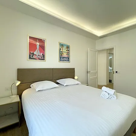 Viva Riviera Luxury Commandant Andre